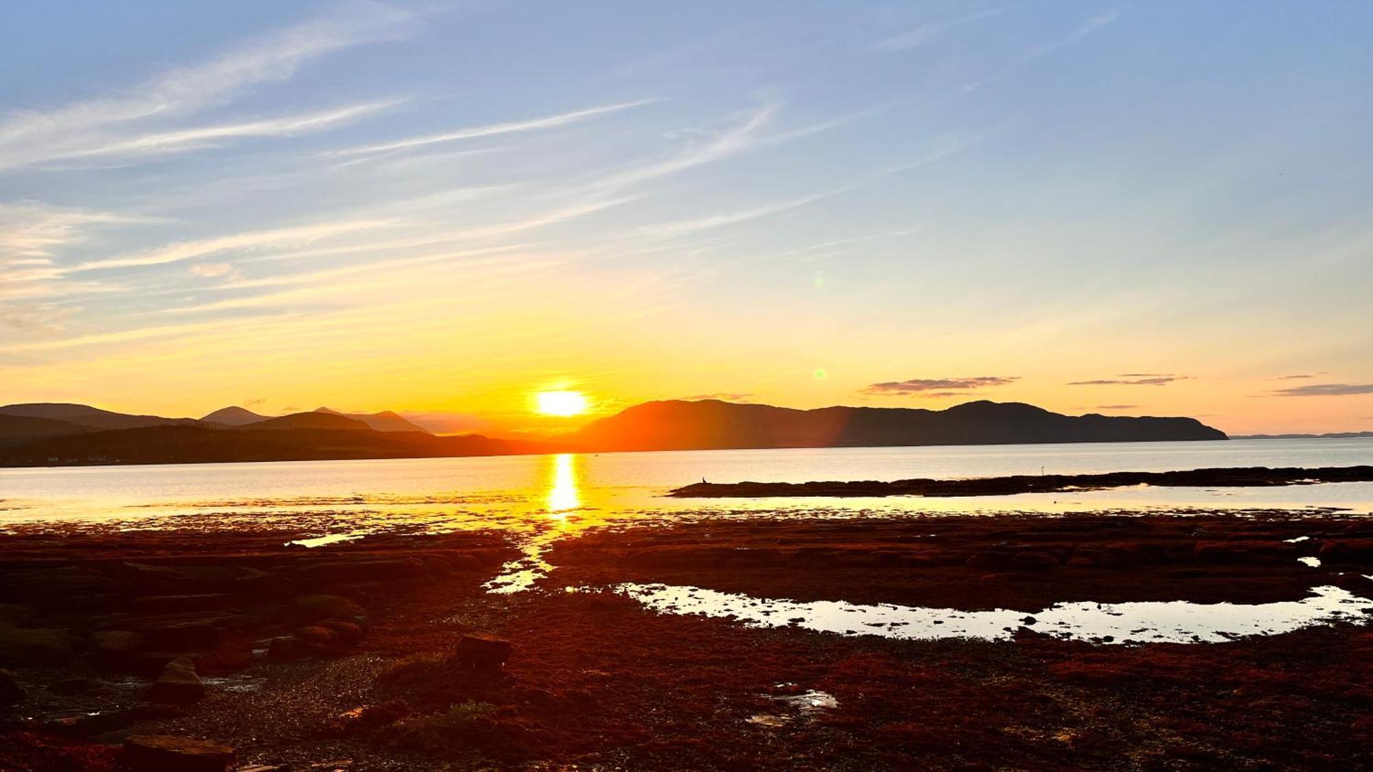 Carnmhor, Isle Of Skye - Stunning 242 Year Old Cottage On Its Own Sea Shore! Breakish Esterno foto