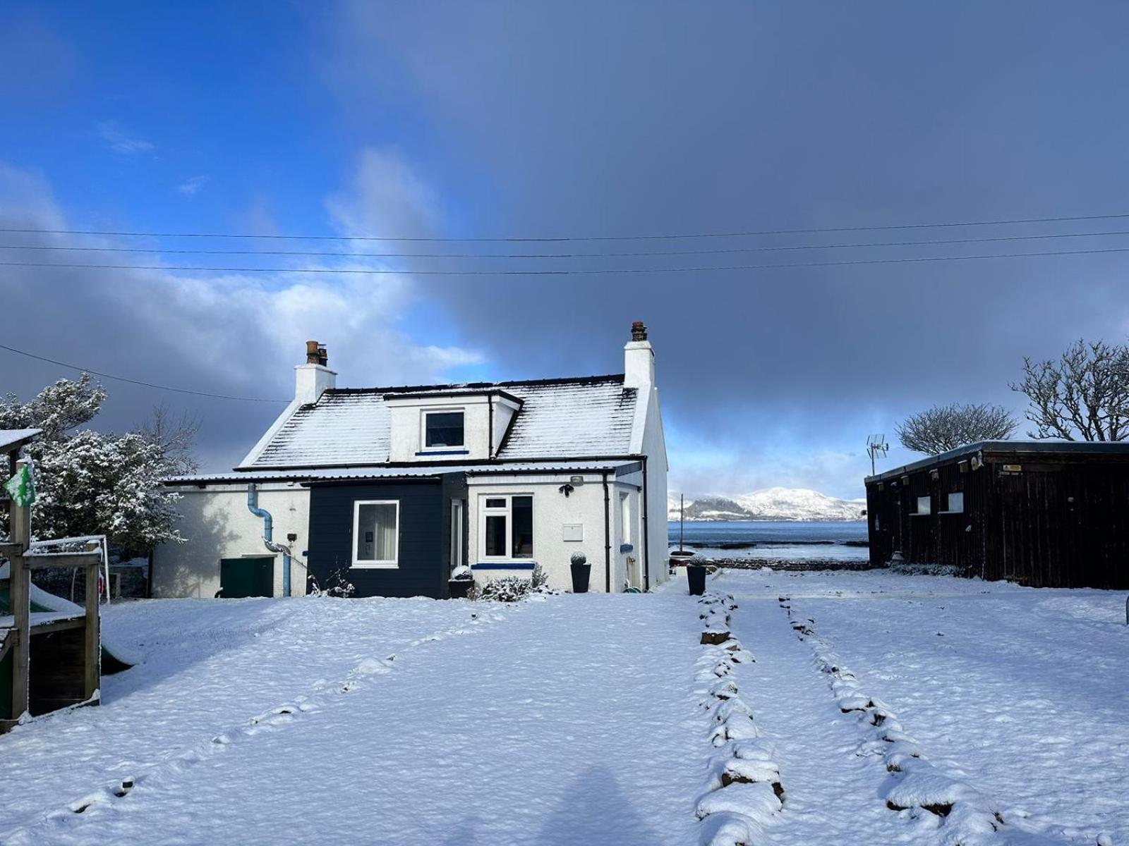 Carnmhor, Isle Of Skye - Stunning 242 Year Old Cottage On Its Own Sea Shore! Breakish Esterno foto