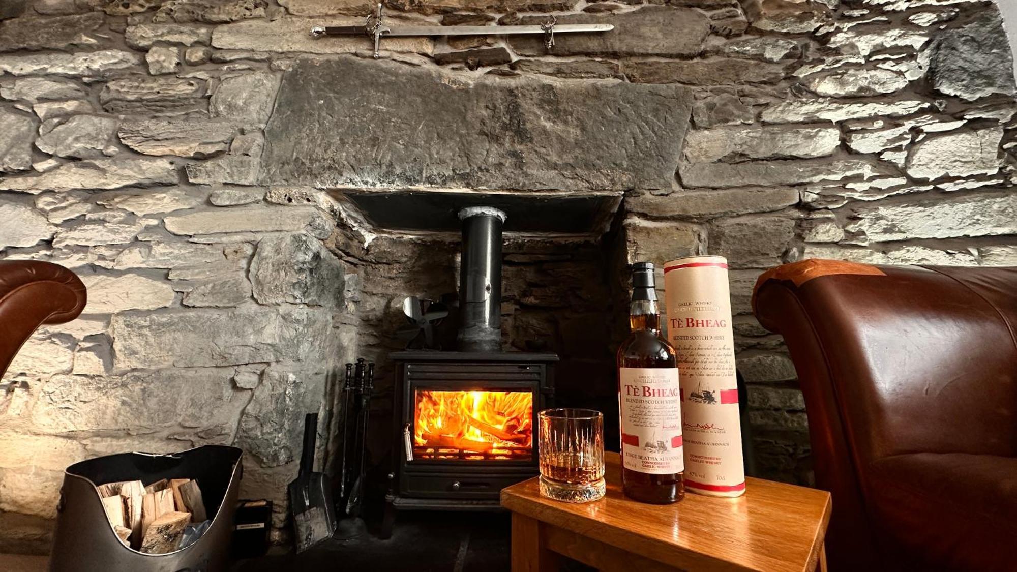 Carnmhor, Isle Of Skye - Stunning 242 Year Old Cottage On Its Own Sea Shore! Breakish Esterno foto